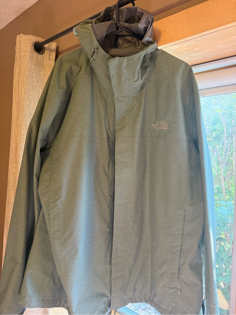 The North Face Men’s Hooded Green Shell Jacket